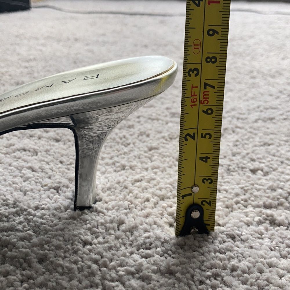Silver heels  - Picture 7 of 7